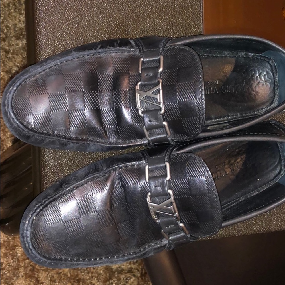 Louis Vuitton men shoes size 7